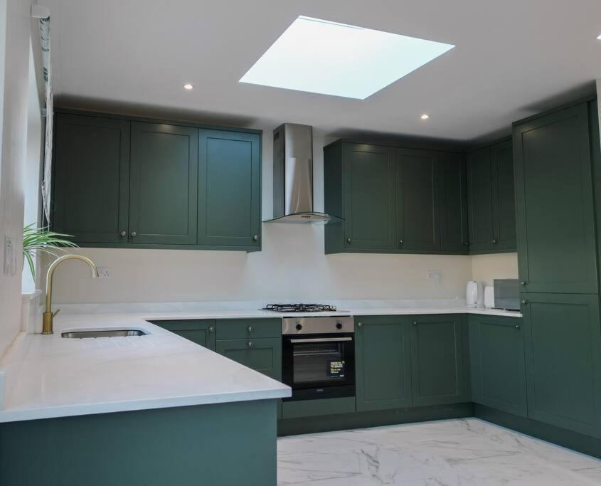 Homely & Peaceful Living Space Morden  Buitenkant foto