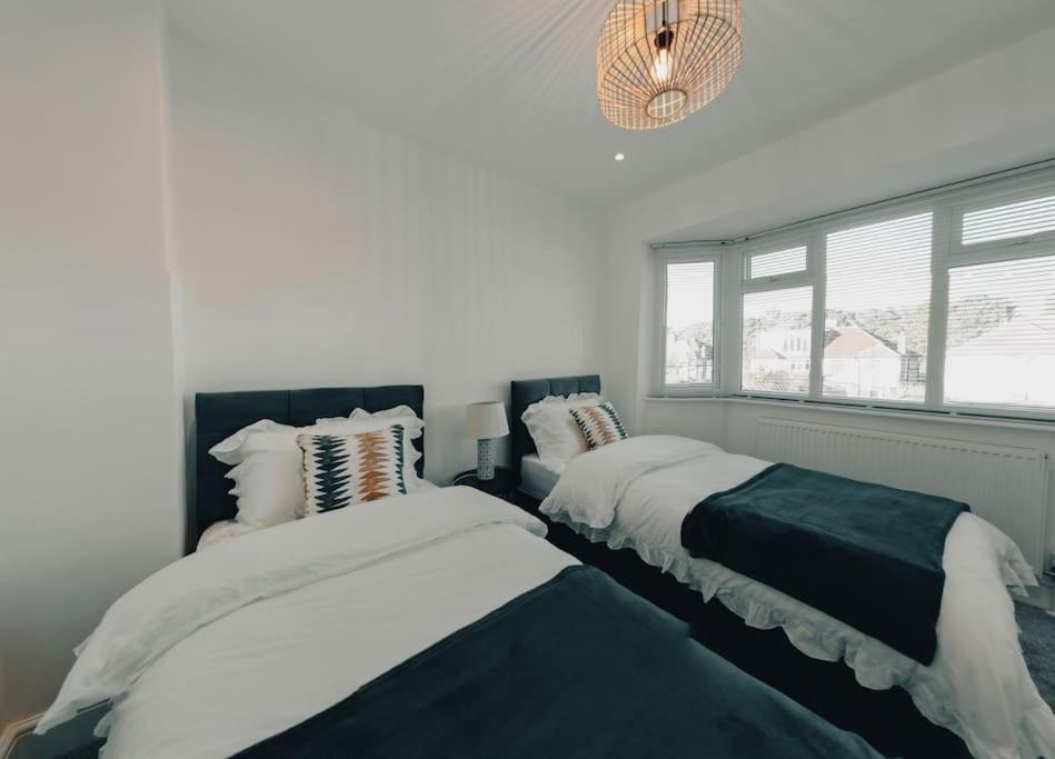 Homely & Peaceful Living Space Morden  Buitenkant foto
