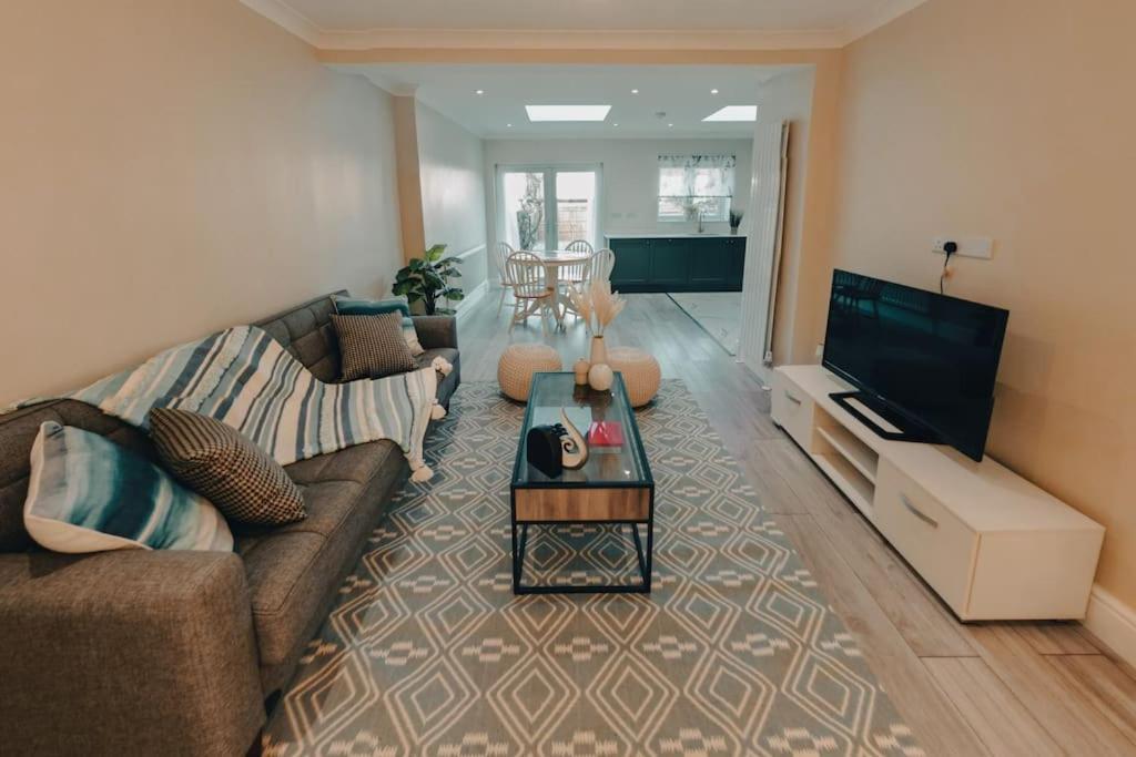 Homely & Peaceful Living Space Morden  Buitenkant foto